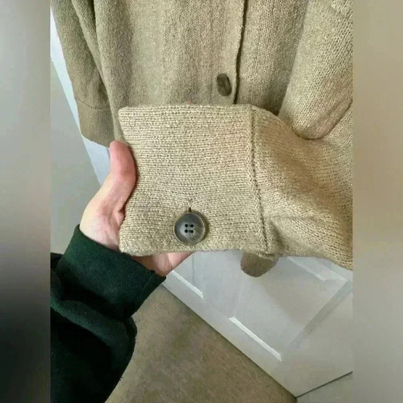 Shacket chunky knit cardigan size medium tan brown - Picture 4 of 5